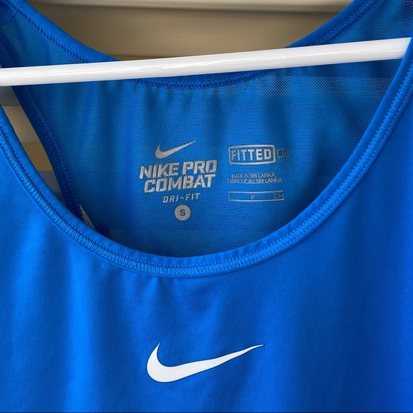 Perfect condition Nike Razorback Tank Top - Picture 2 of 3